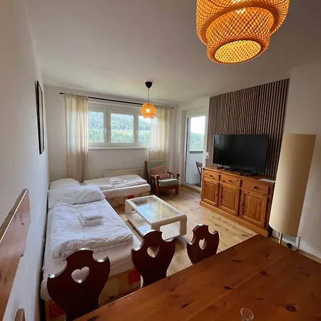 In 1500 M Hoehe An Der Skipiste