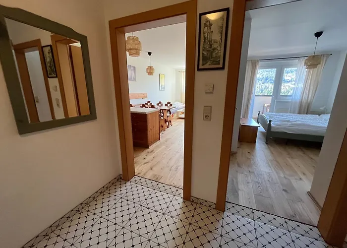 In 1500 M Hoehe An Der Skipiste *