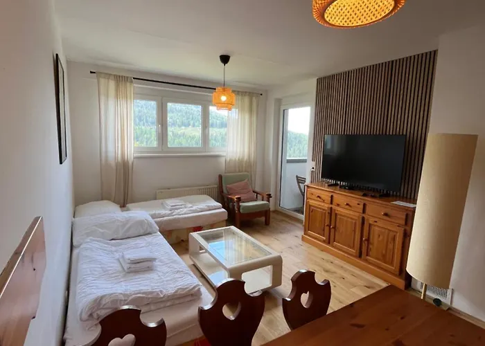 In 1500 M Hoehe An Der Skipiste